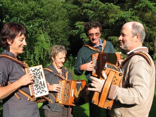 Dernier cours d'accordéon de l'année à Kerascoet (Coat-Méal), juin 2009